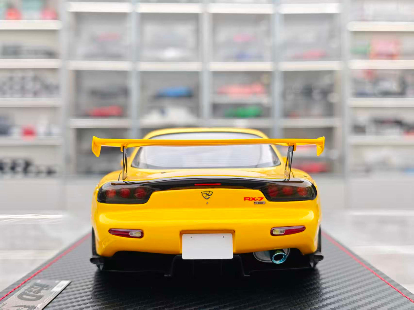 IG 1/18 INITIAL D Mazda RX-7 IG3801