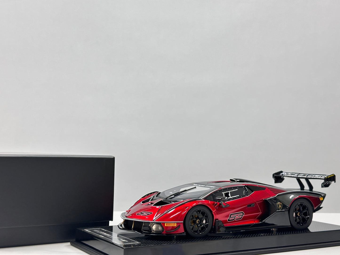 Custom Edition 1/18 Lamborghini Essenza SCV12 Mars Red CE014
