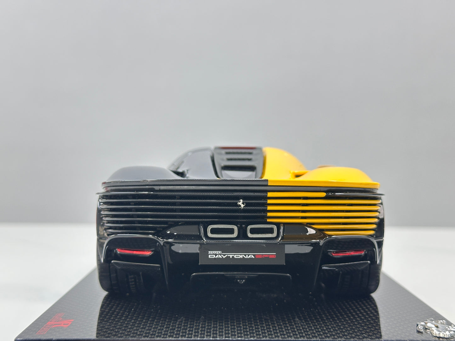 MR 1/18 Ferrari Icona Daytona SP3 Special Edition (599 Units) – Modena Yellow (FE036SE6)