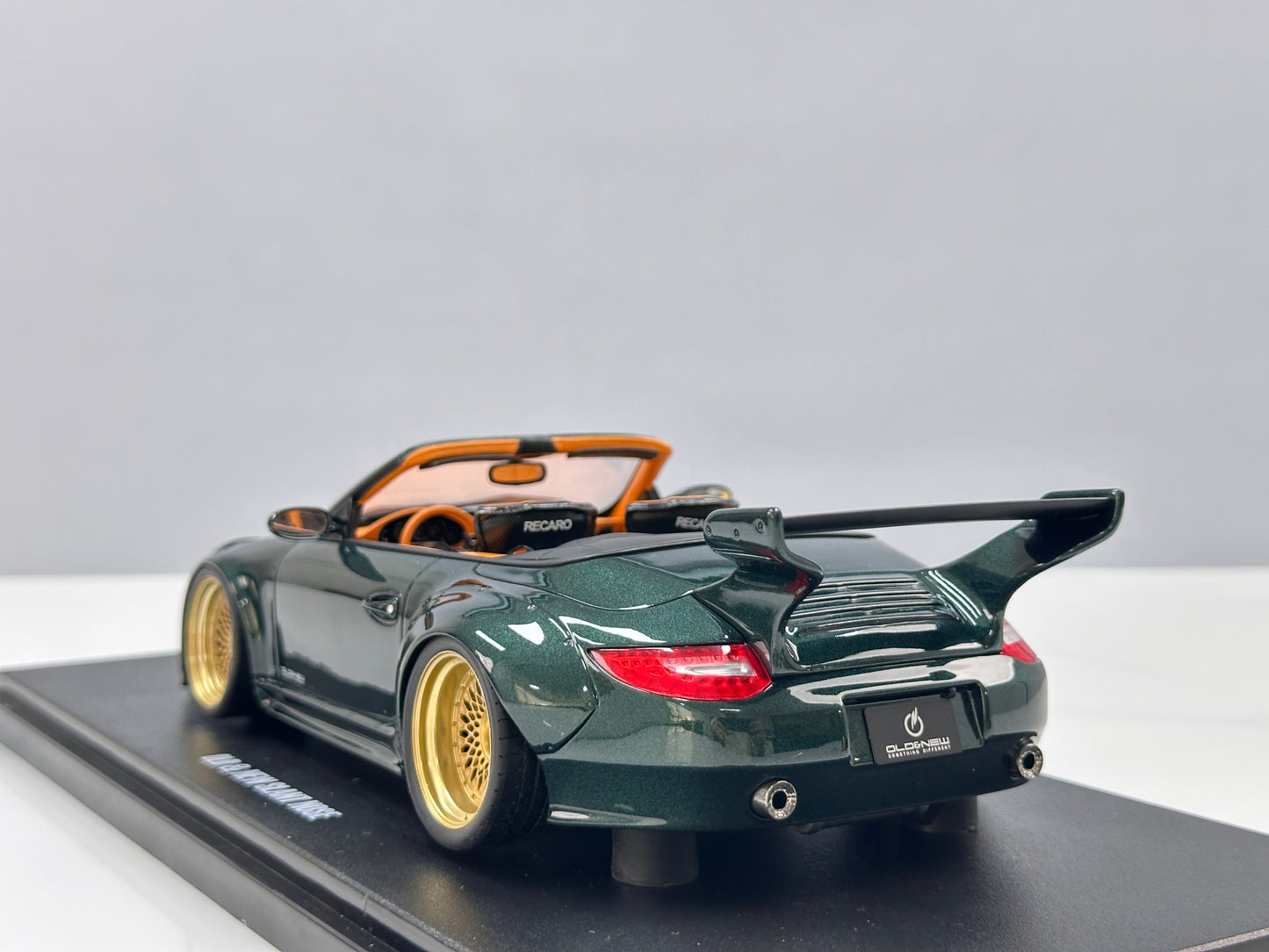 GT Spirit 1/18 Porsche Old & New Tokyo Auto Salon Green GT548