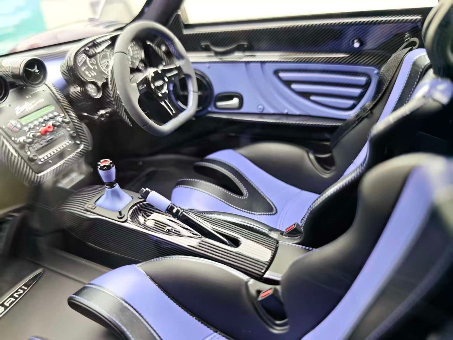 HH Model 1/8 Pagani Zonda 760 Ghost HH575