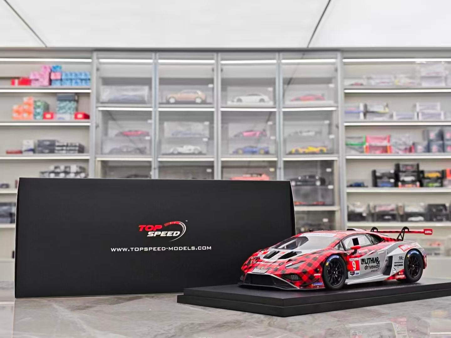 Topspeed 1/18 Lamborghini Huracan GT3 EVO2 #9 Pfaff Motorsports TS0625
