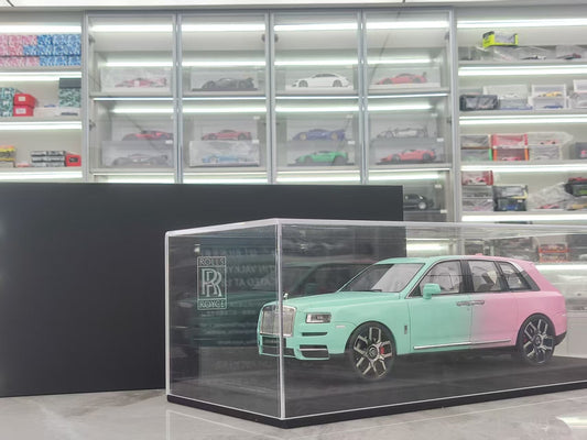 GL 1/18 Rolls-Royce Cullinan Green and Pink Model Car JS-GL035