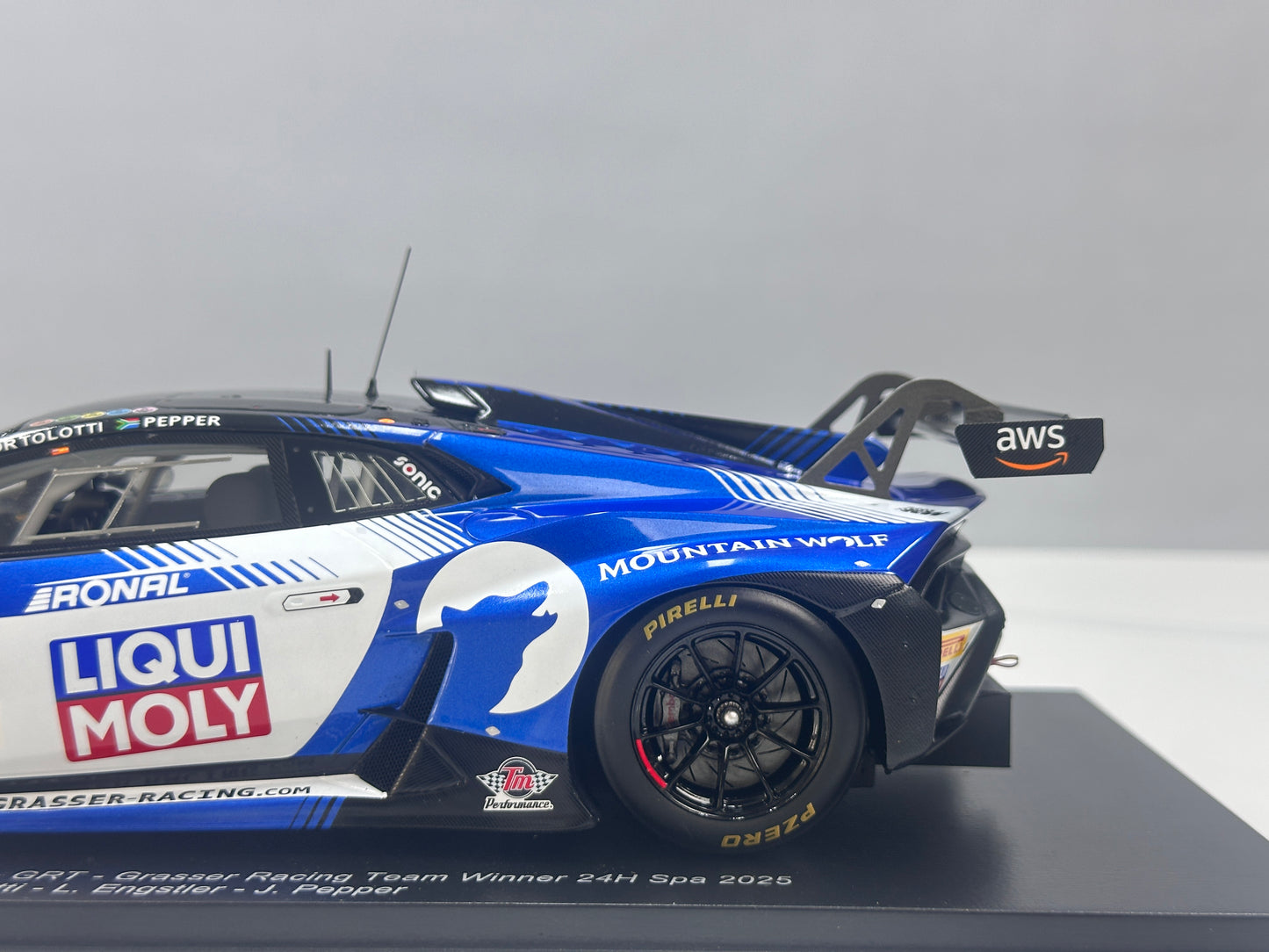 Spark 1/18 Lamborghini Huracan GT3 EVO 2 2025 Spa-Francorchamps Victory No. 63, Blue Livery, 18SPA2025