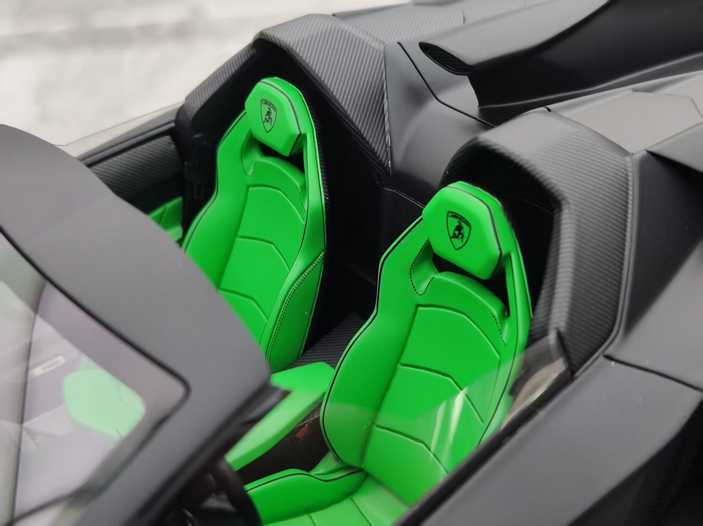 HH Model 1/18 Lamborghini Veneno Roadster Matte Black HH560