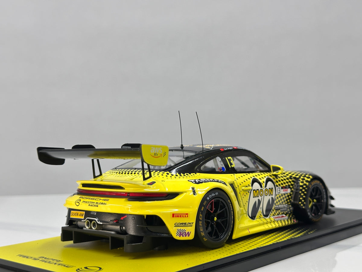 TARmac Works 1/18 Porsche 911 GT3 R – GT World Challenge Asia – Black/Yellow Livery – T18-008-25FUJ13