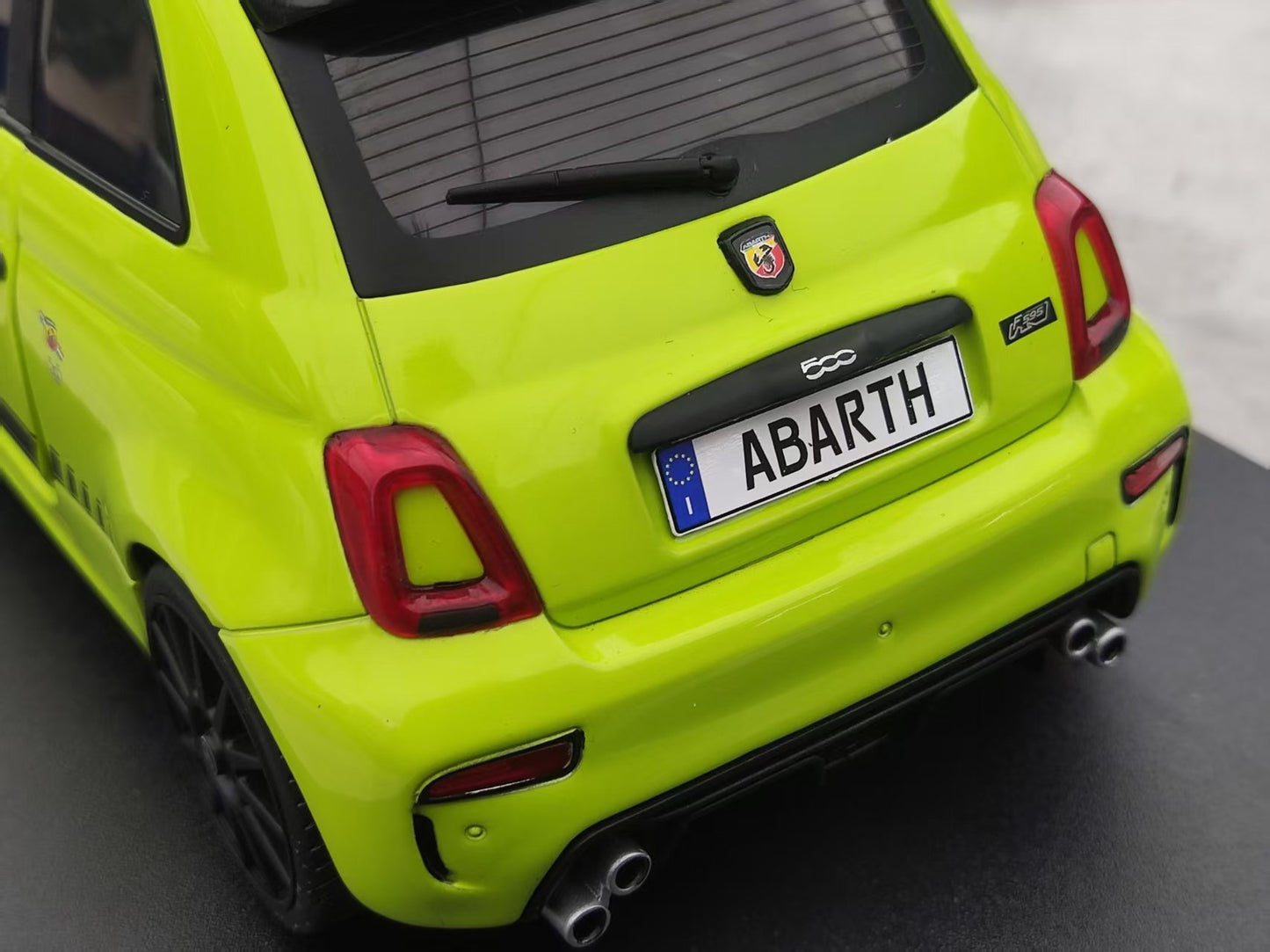 Solido 1/18 Fiat F595 Abarth Verde Adrianina 2023 Green S1811307