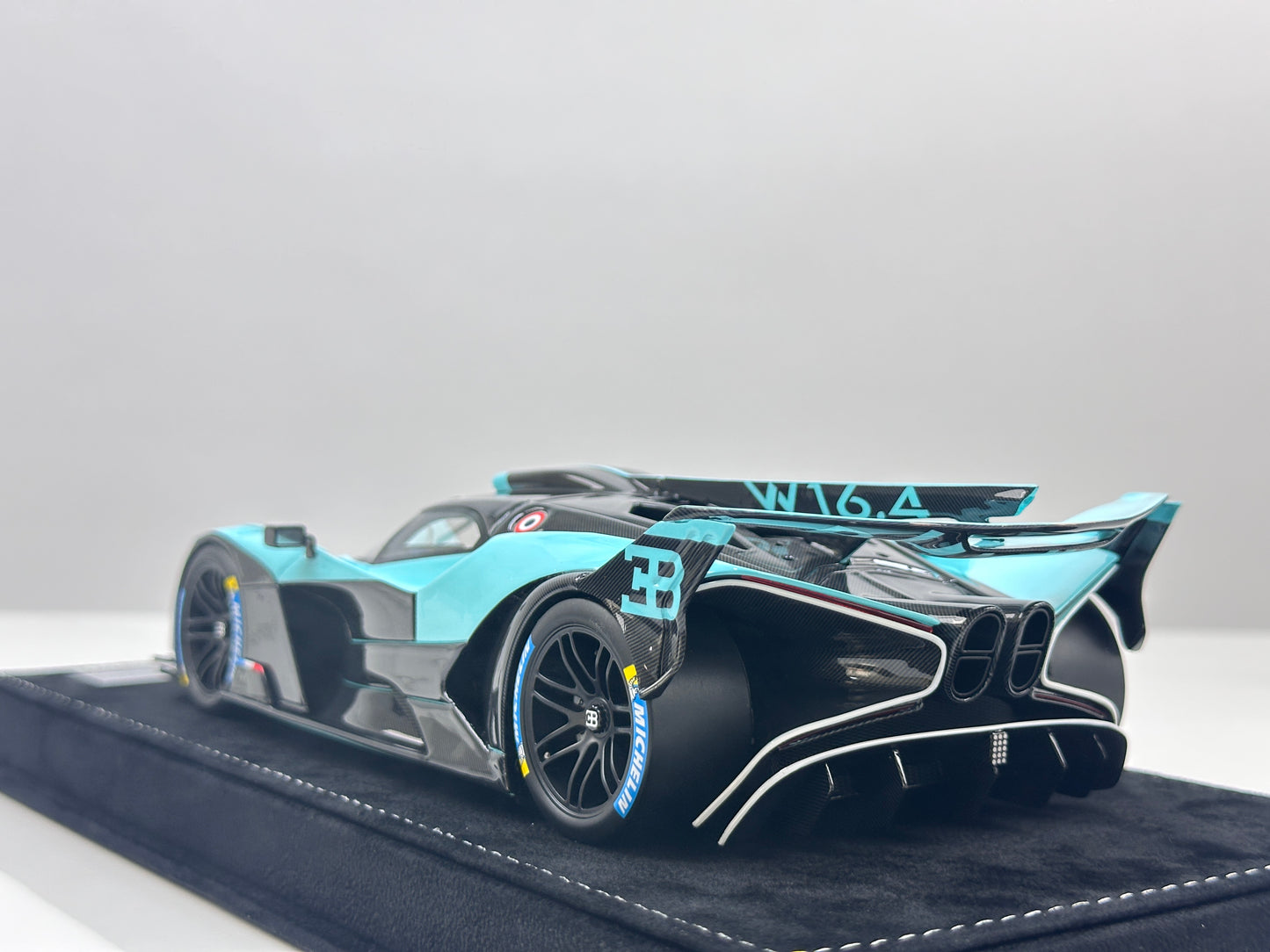 HH Model 1/18 Bugatti Bolide Tiffany Ultimate HH601