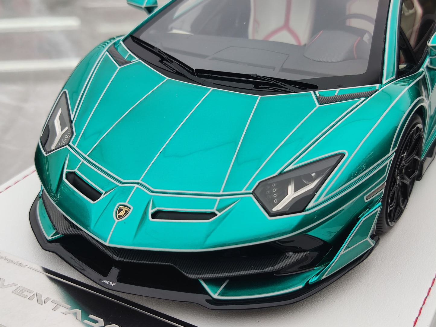 CE 1/18 Lamborghini SVJ Fluorescent Limited Edition Car Model