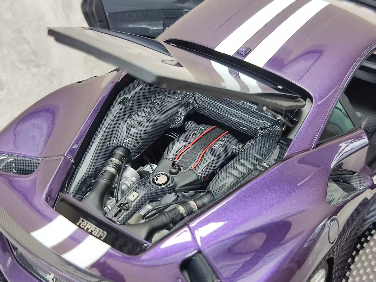 DM Pro 1/18 Ferrari 488 Pista – Purple (Black Base Version B) DGP002B