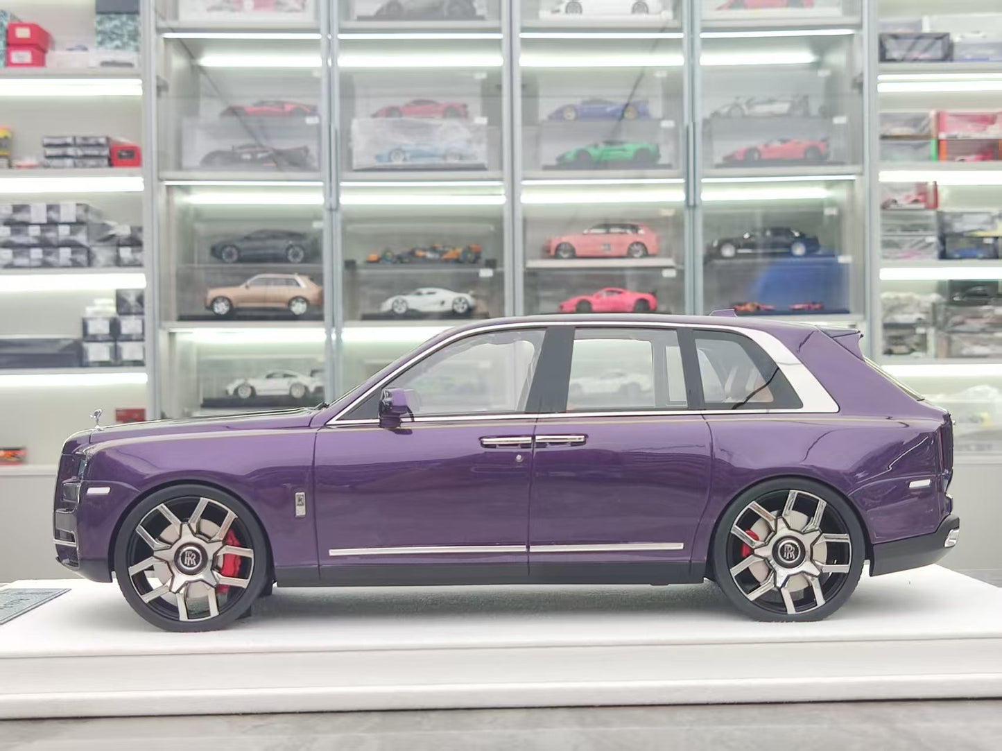 GL 1/18 Rolls-Royce Cullinan Purple Resin Model JS-GL029