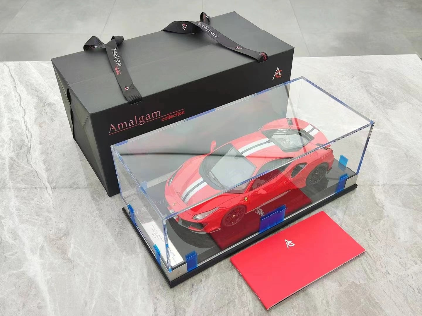 Amalgam 1/18 Ferrari 488 Pista Custom Edition Diecast Car Model