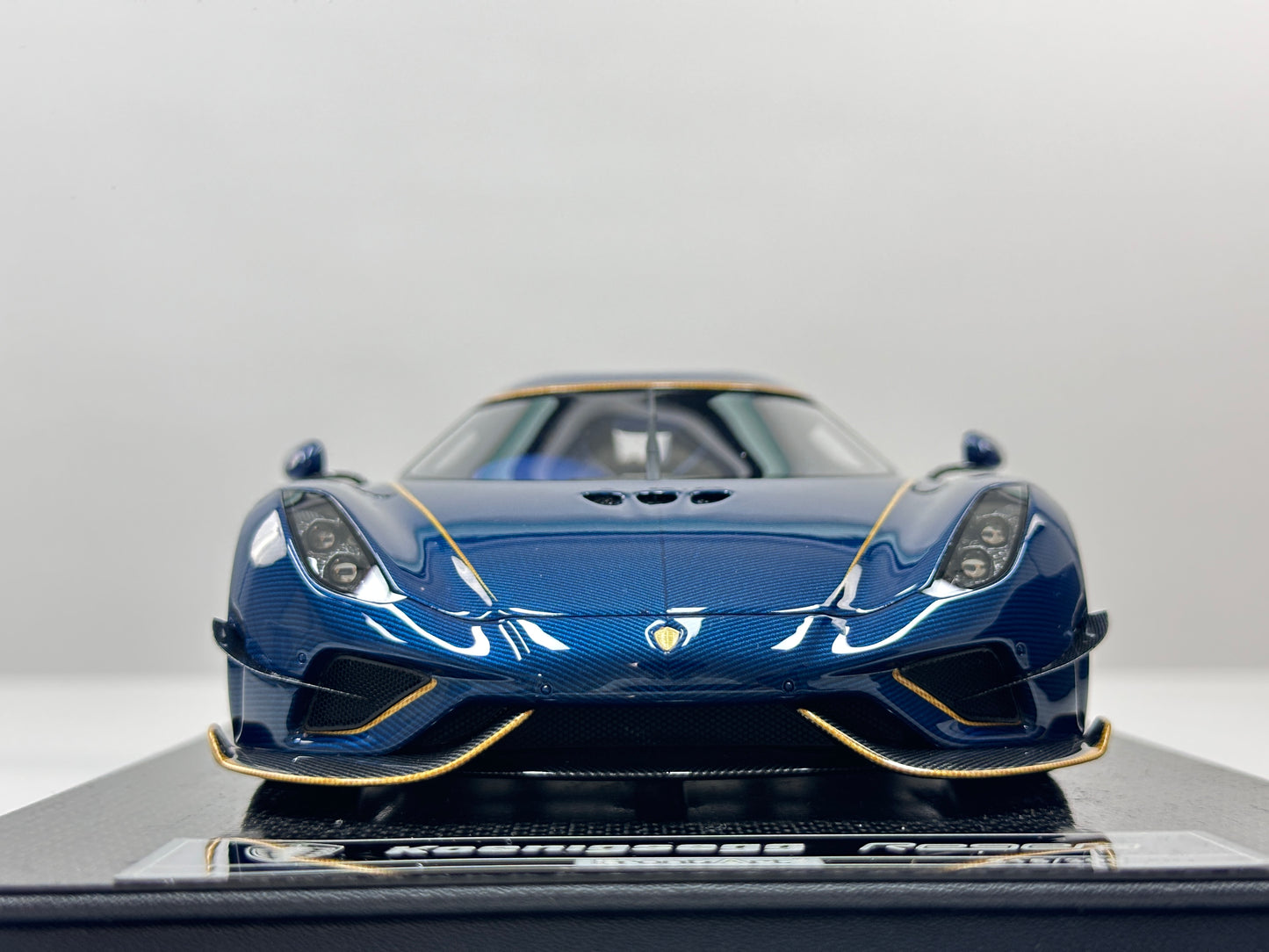 FRONTIART 1/18 Koenigsegg Regera Blue Carbon FA191