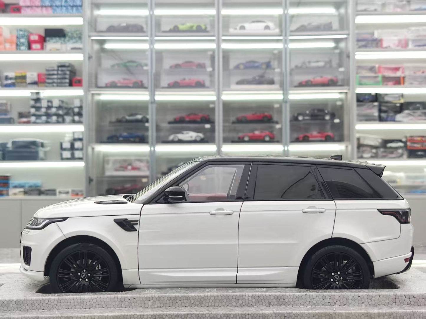 WHELART 1/18 Land Rover Sport White Alloy Model WH003