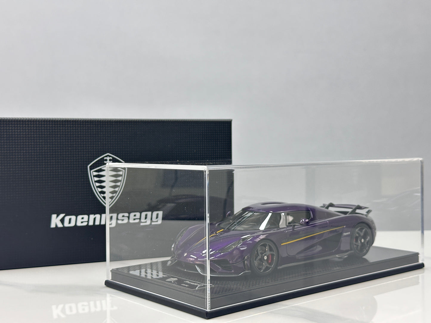 FRONTIART 1/18 Koenigsegg Regera Carbon Purple FA194