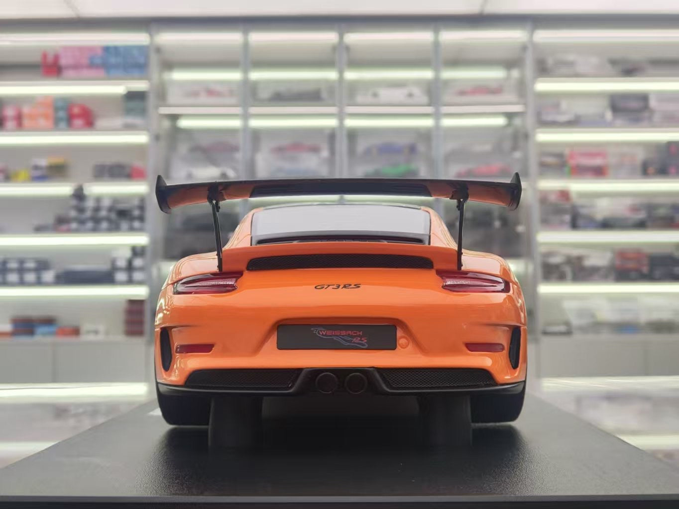 GT SPIRIT 1/18 Porsche 911 GT3 RS Car Model CLDC044