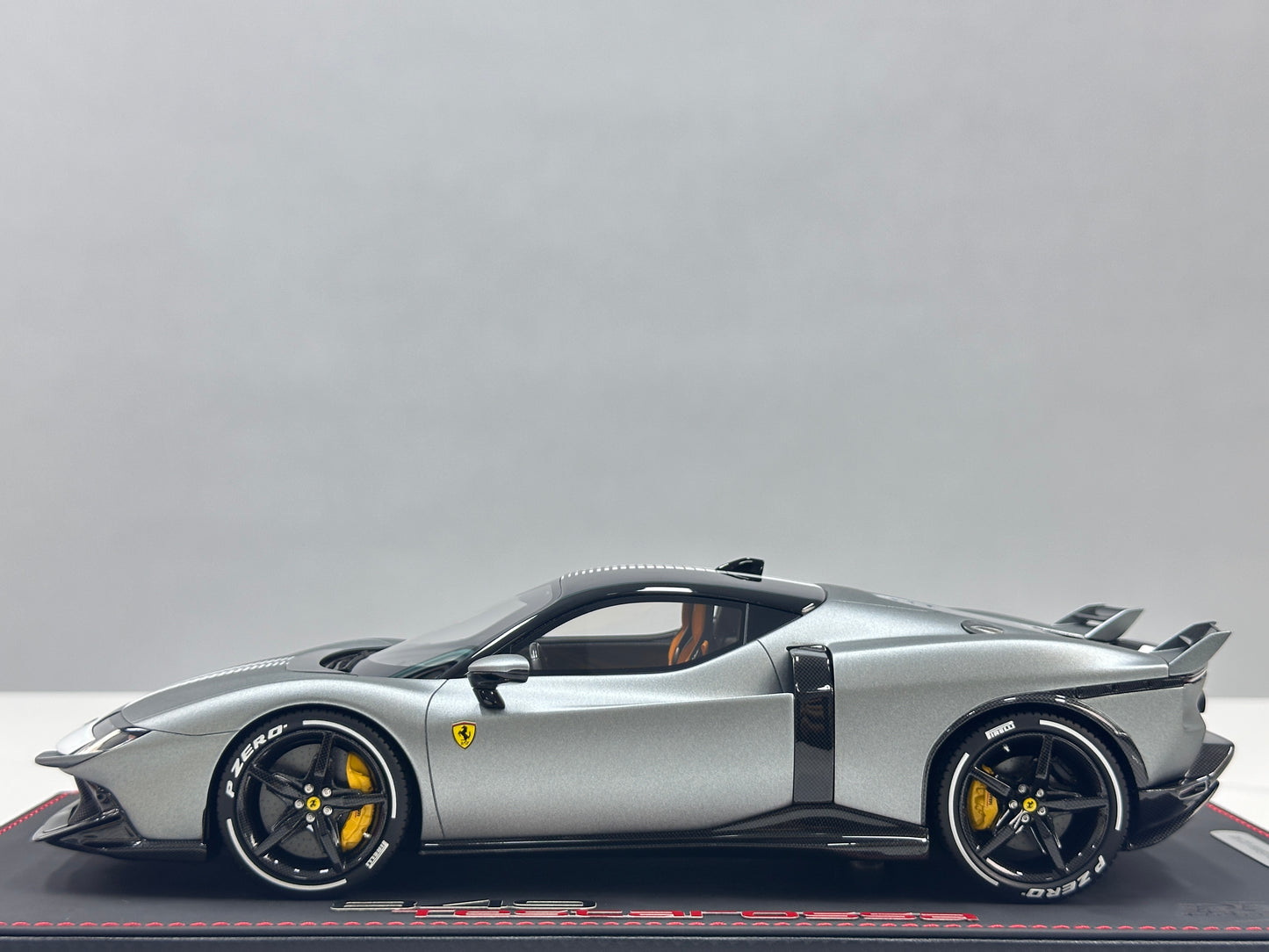 BBR 1/18 Ferrari Testarossa Assetto Fiorano – Matte Grey (Launch Color) with White Livery (P18276A)