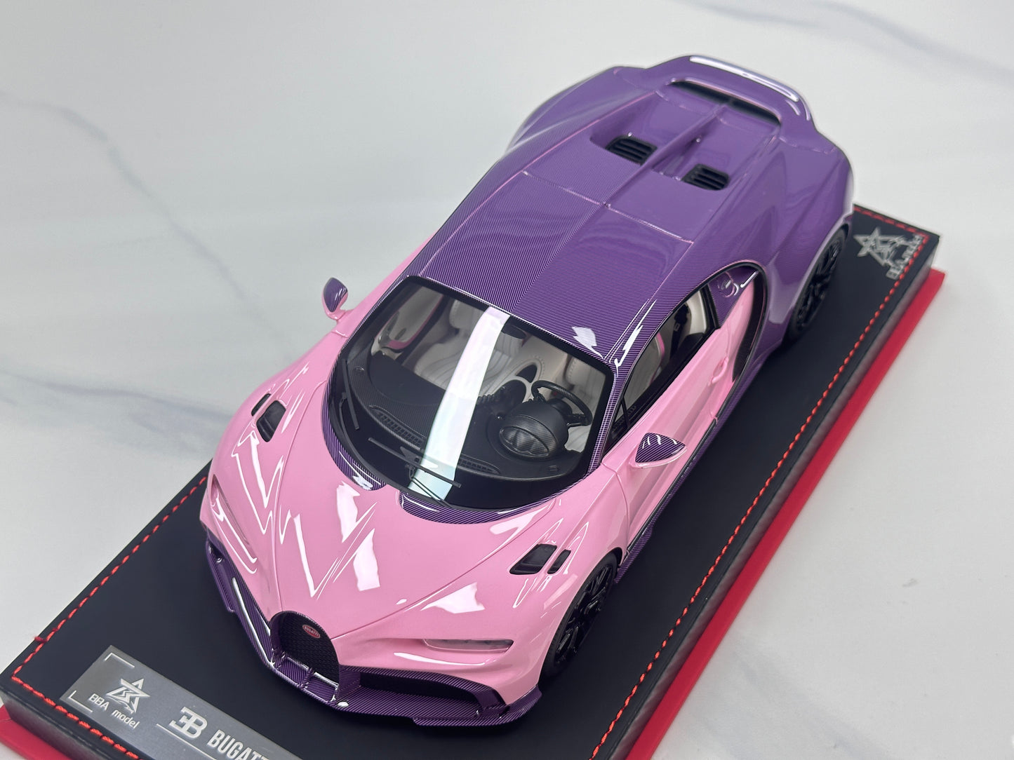 BBA MODEL 1/18 Bugatti Chiron Profilee in Girly Pink BBA074