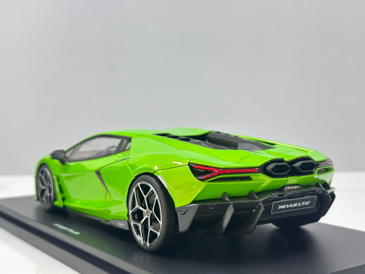 Topspeed 1/18 Lamborghini Revuelto Green TS0621