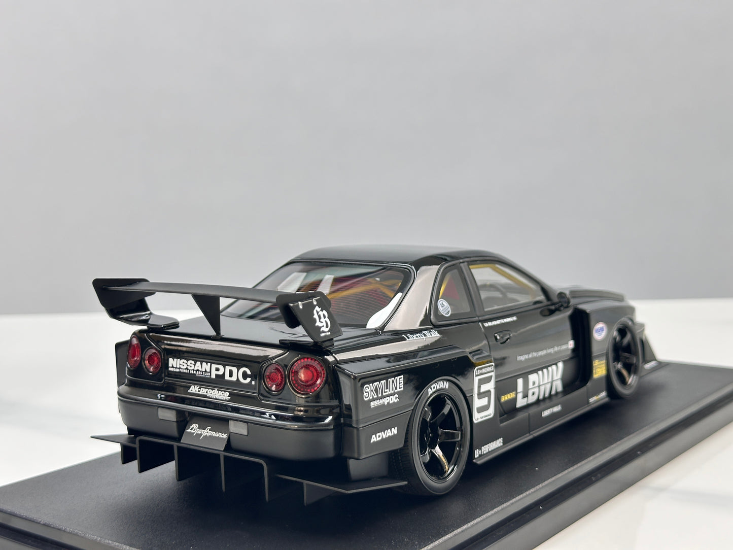 GT Spirit 1/18 Nissan Skyline GTR R34 LB - Super Silhouette Black Livery CLDC049