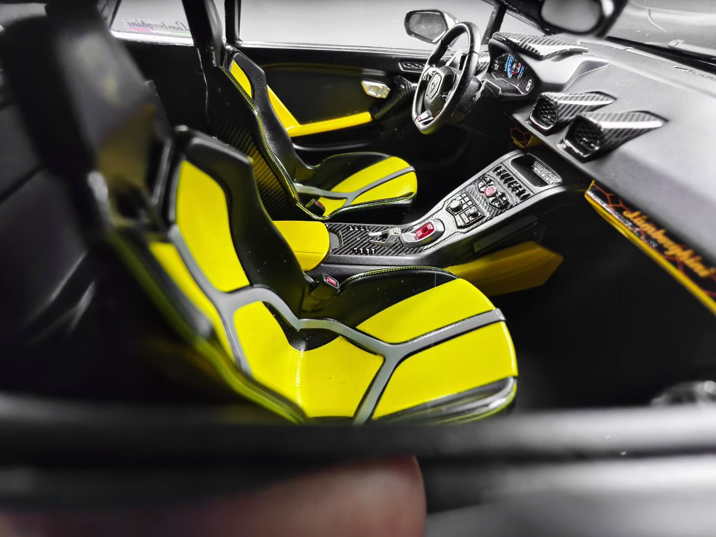 MCM 1/18 Lamborghini Cartelfunds LP610-4 Twin-Turbo