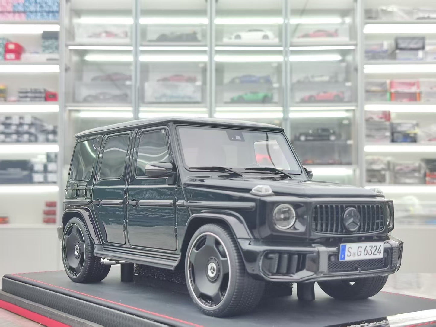 BBA MODEL 1/18 Mercedes-Benz G63 AMG Black Large Wheel Model Car BBA026