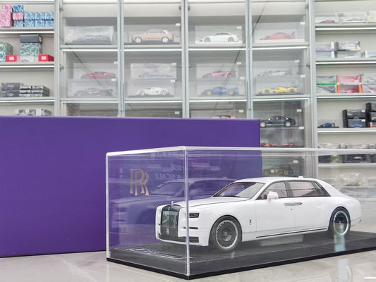 HH Model 1/18 Rolls-Royce Phantom Series II Black and White Panda Colorway HH537