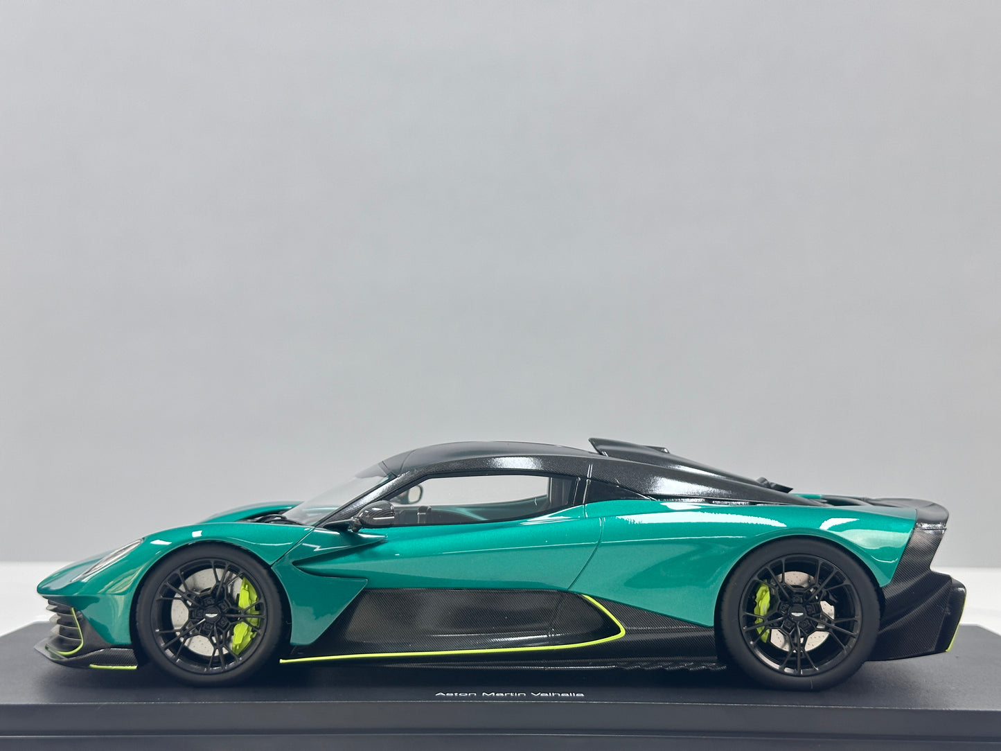 TopSpeed 1/18 Aston Martin Valhalla Podium Green TS0710