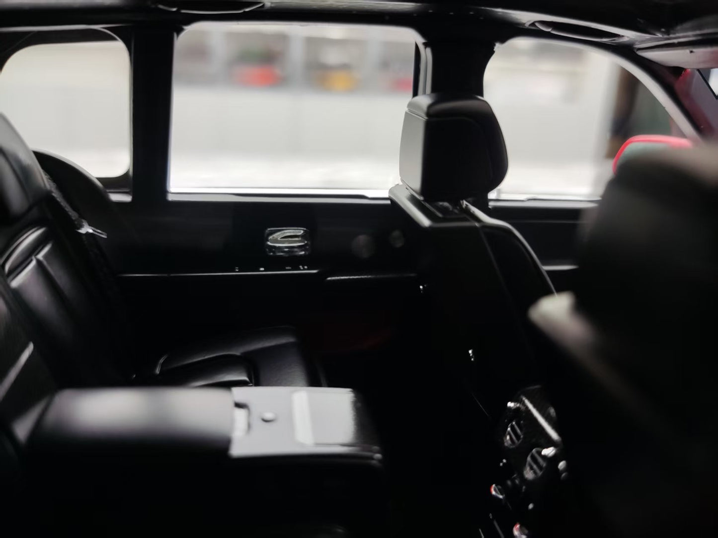 HH Model 1/18 Rolls-Royce Cullinan Series II Phoenix Red HH541