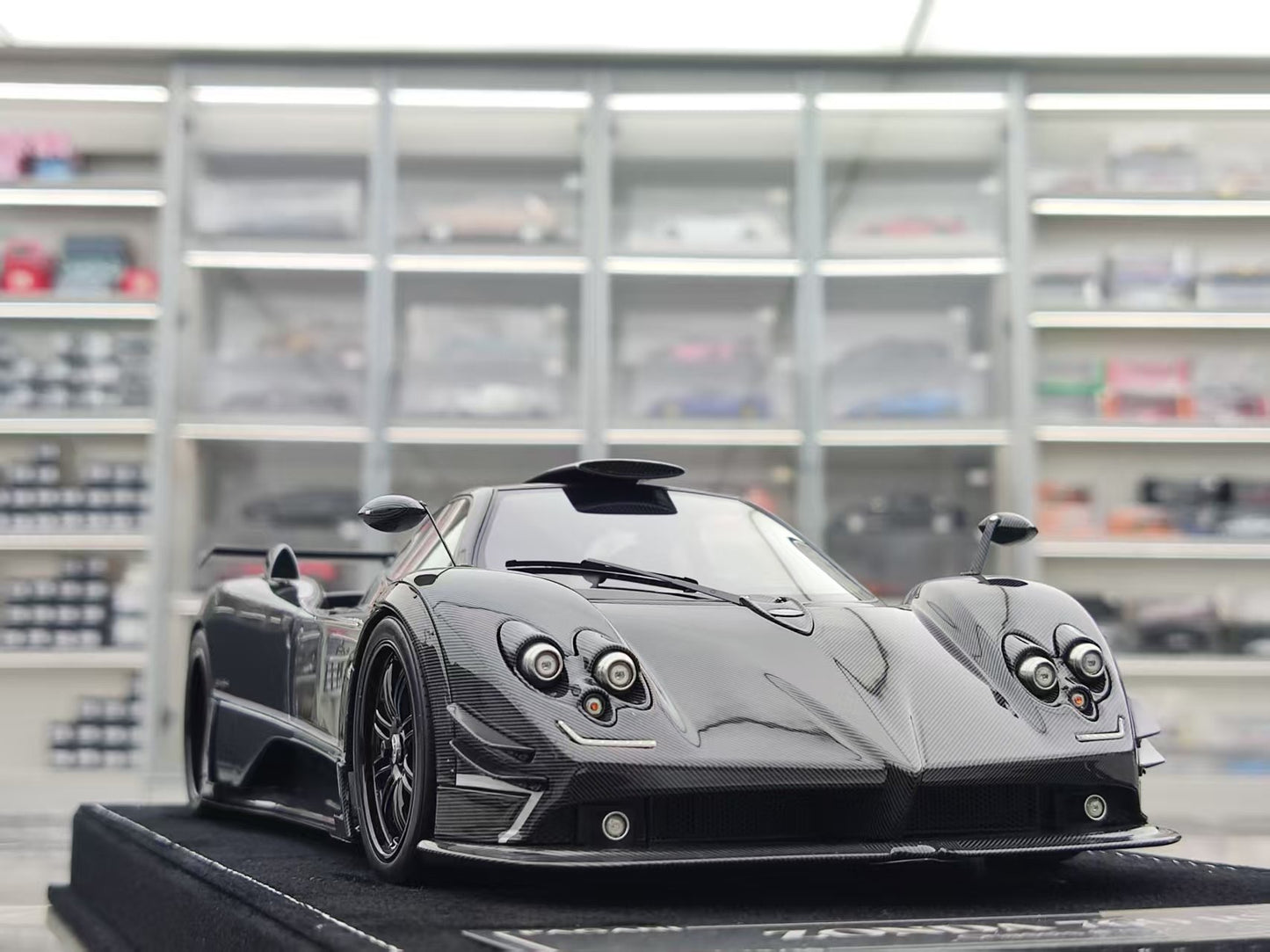 HH Model 1/18 Pagani Zonda Specials 760 RS HH555