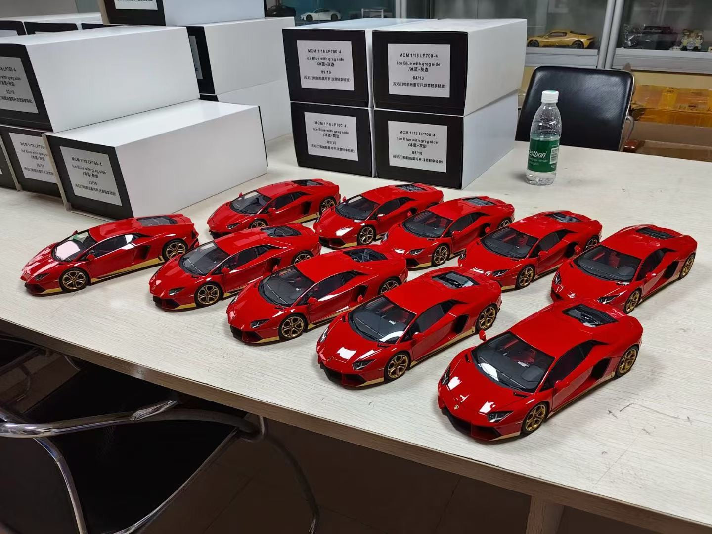 MCM Model 1/18 Lamborghini Aventador Miura Homage resin model (fully opening parts)
