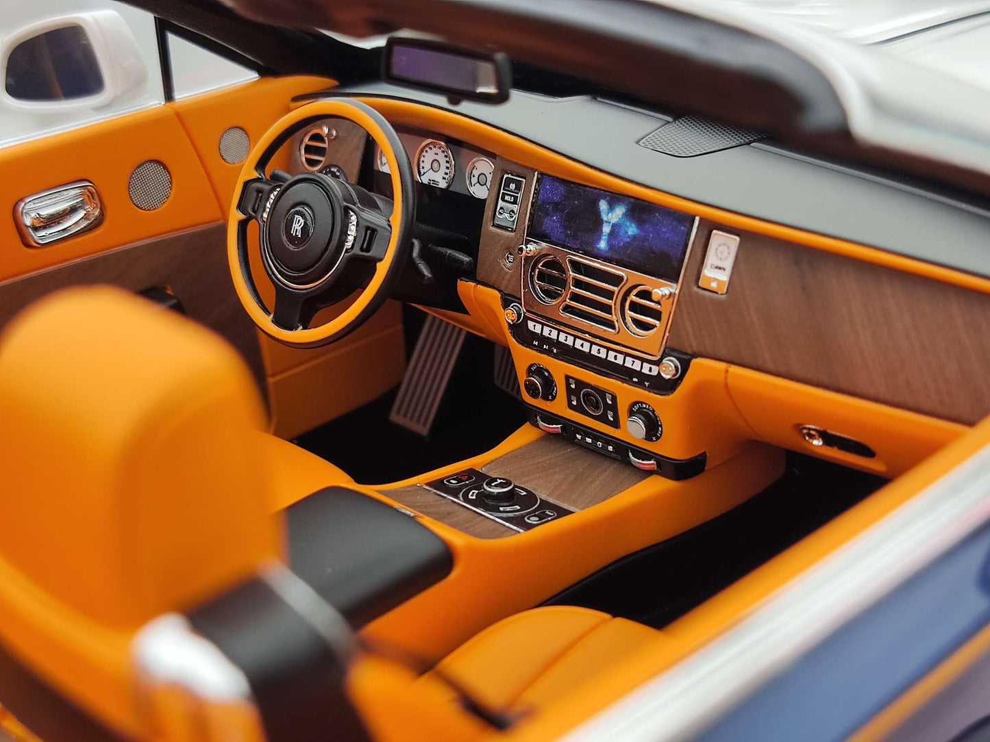 HH Model 1/18 Rolls-Royce Dawn (Electric Blue/Pearl White) HH425