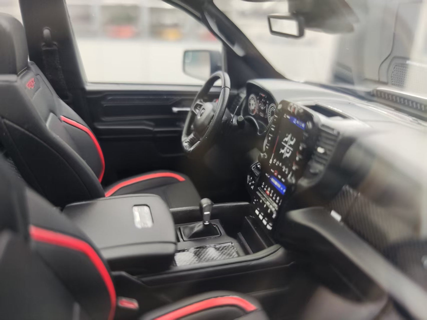 DiAMAanD 1/18 Dodge Ram TRX Silver DIA002