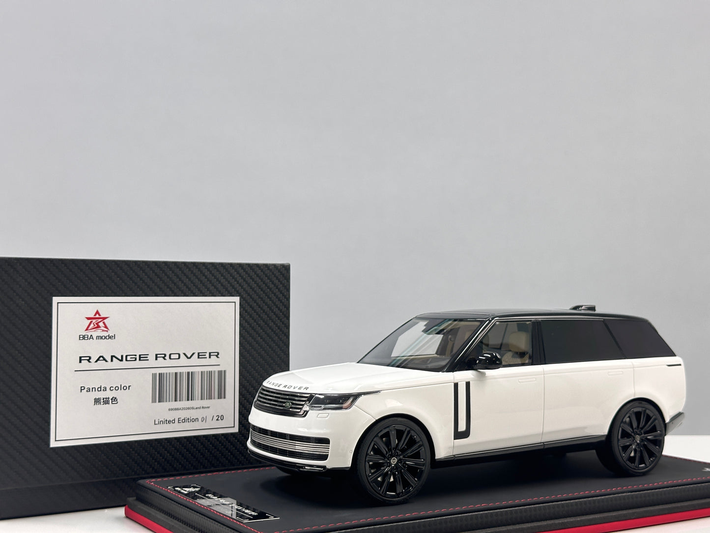 BBA MODEL 1/18 Land Rover Range Rover SVAutobiography – "Black & White Panda" (BBA067)