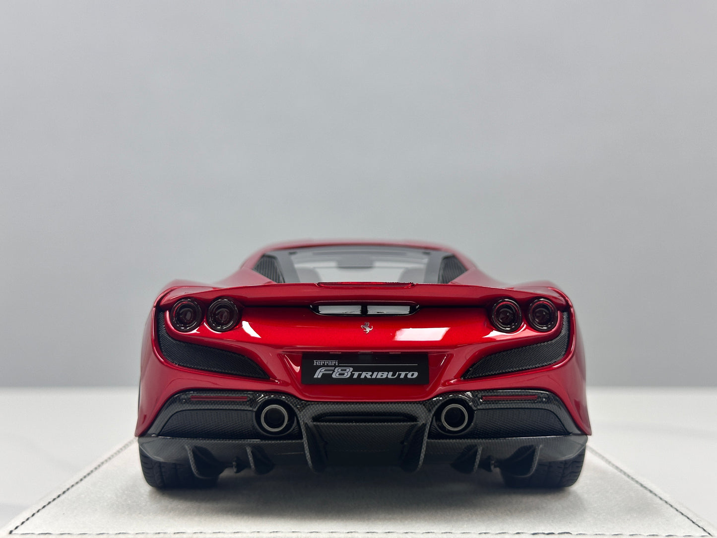 GH MODEL 1/18 Ferrari F8 Tributo Metallic Red GH022