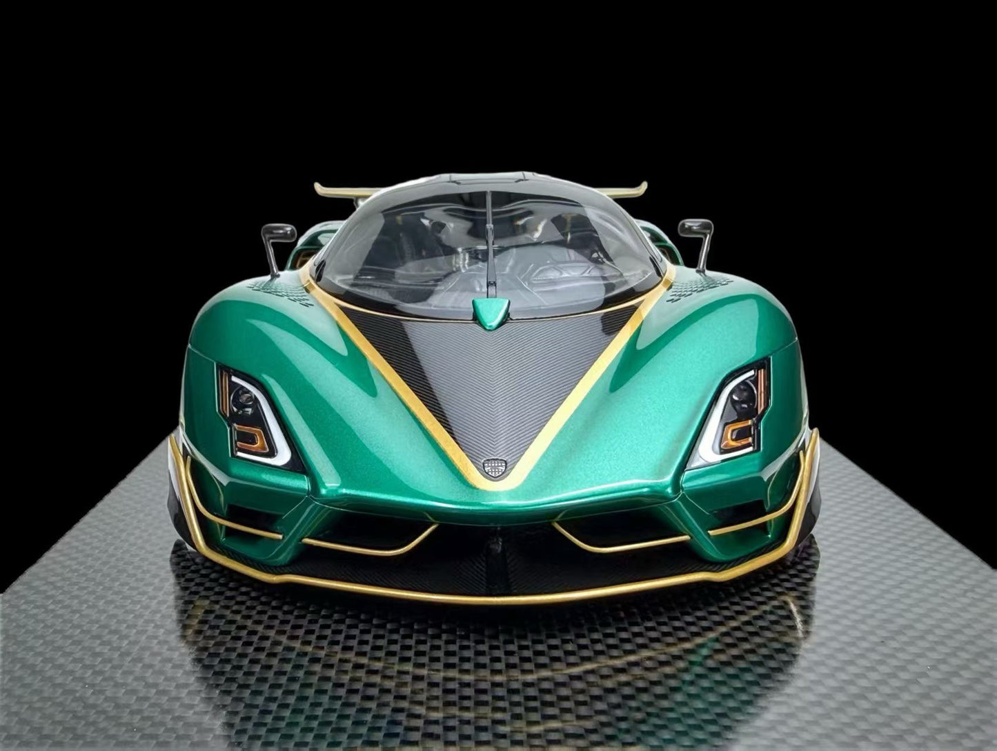 Frontiart 1/18 SSC Tuatara Striker – Green
