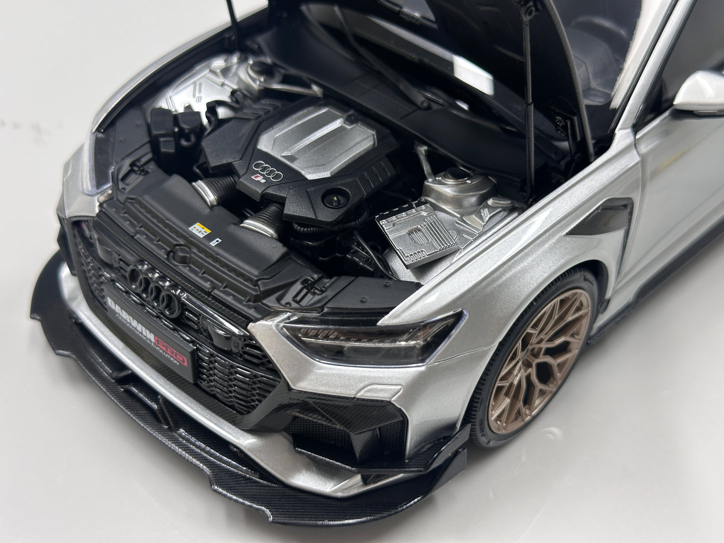 KILO Works 1/18 Audi Darwin RS6 Foil Silver KW022
