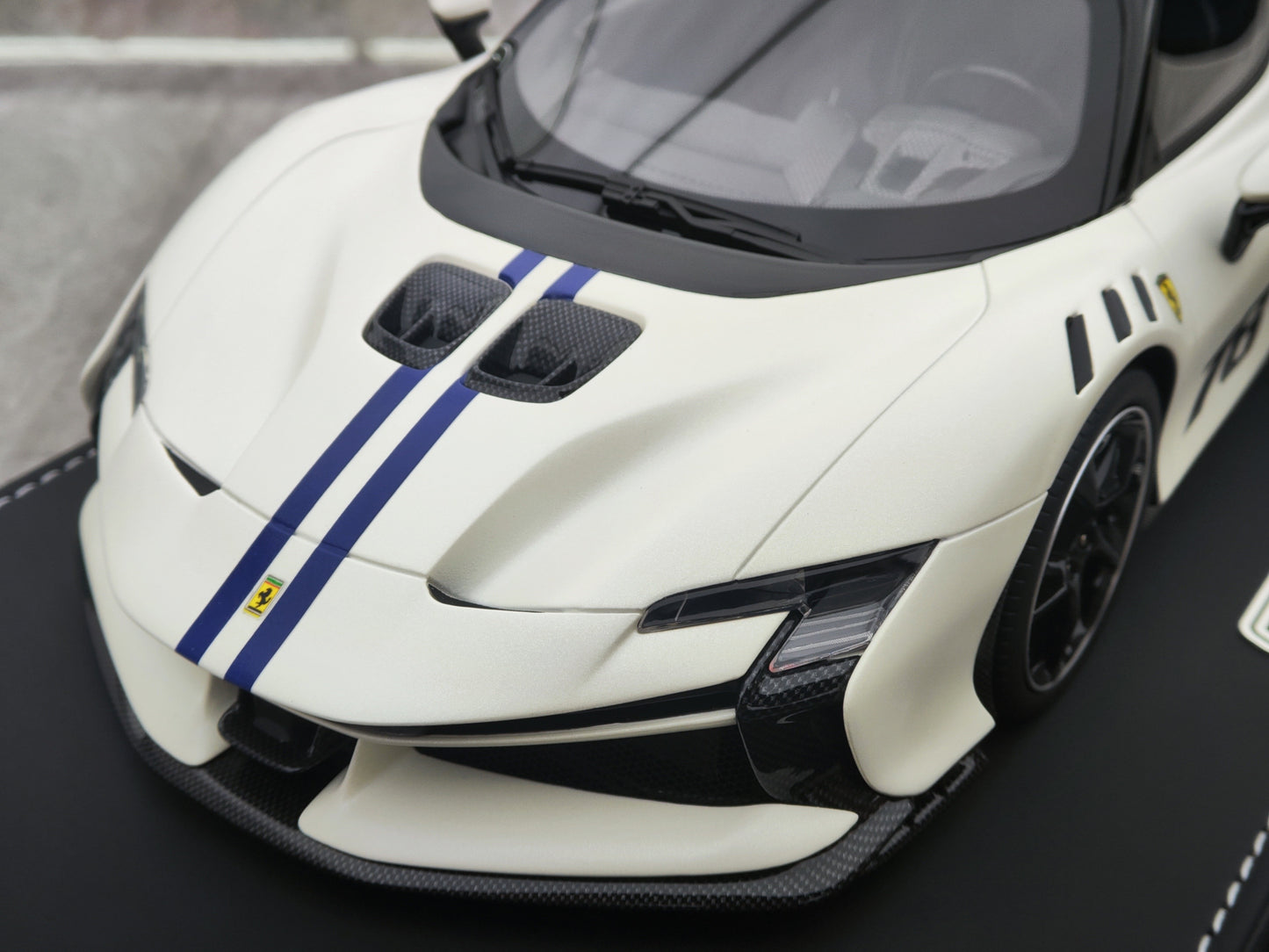 BBR 1/18 Ferrari SF90 XX Stradale White Simulated Car Model P18237P