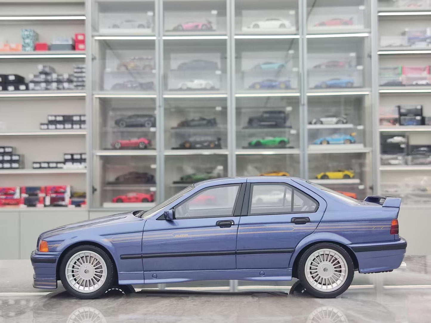 OTTO 1/18 BMW Alpina B6 2.8 Alpina Metallic Blue OT1180