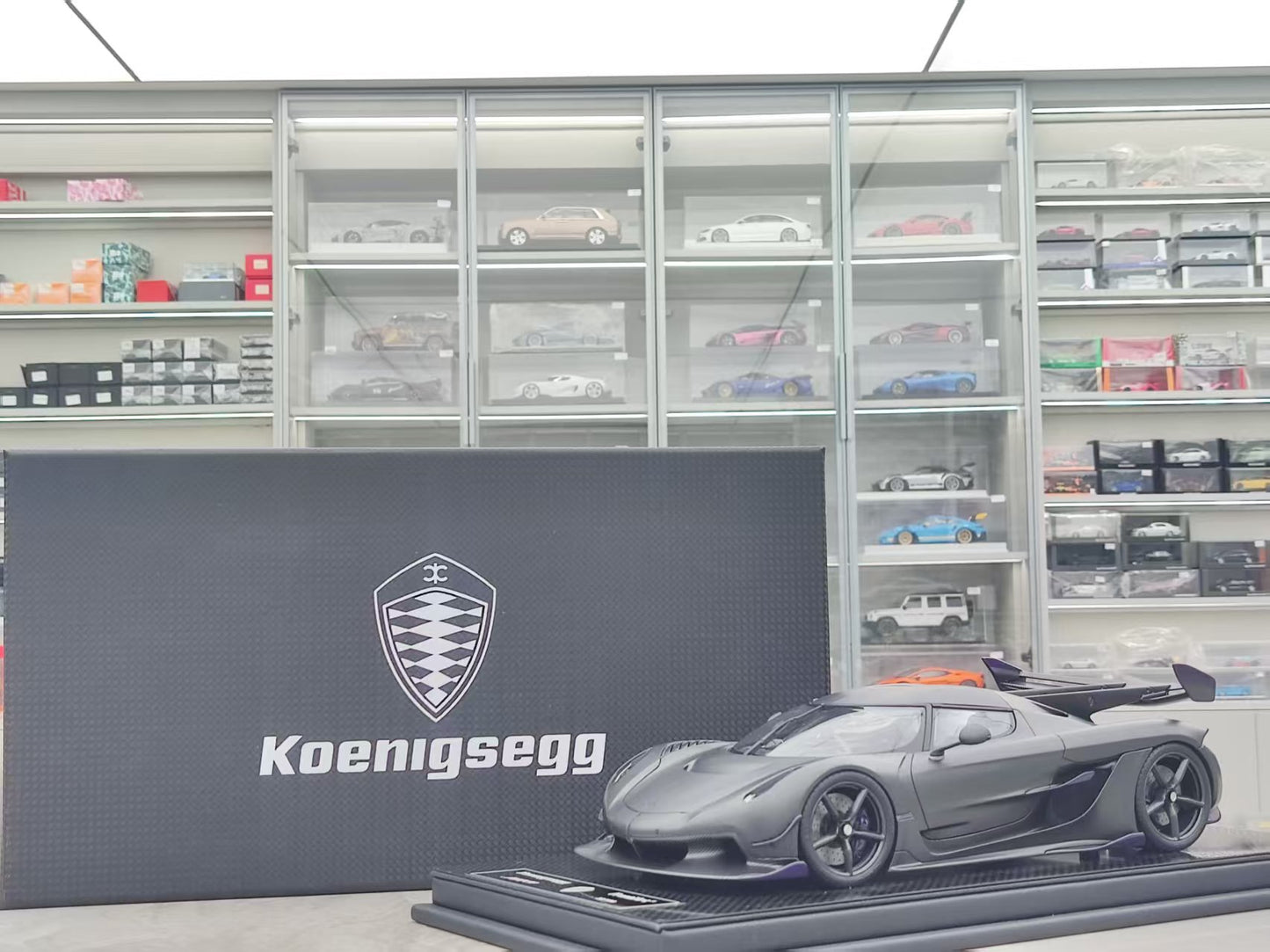 FRONTIART 1/18 Koenigsegg Jekso 7327 Full Carbon FA188