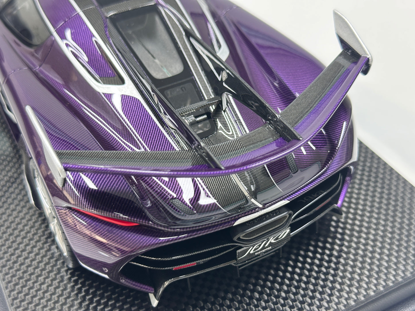 FRONTIART 1/18 Koenigsegg Jesko Carbon Purple FA199