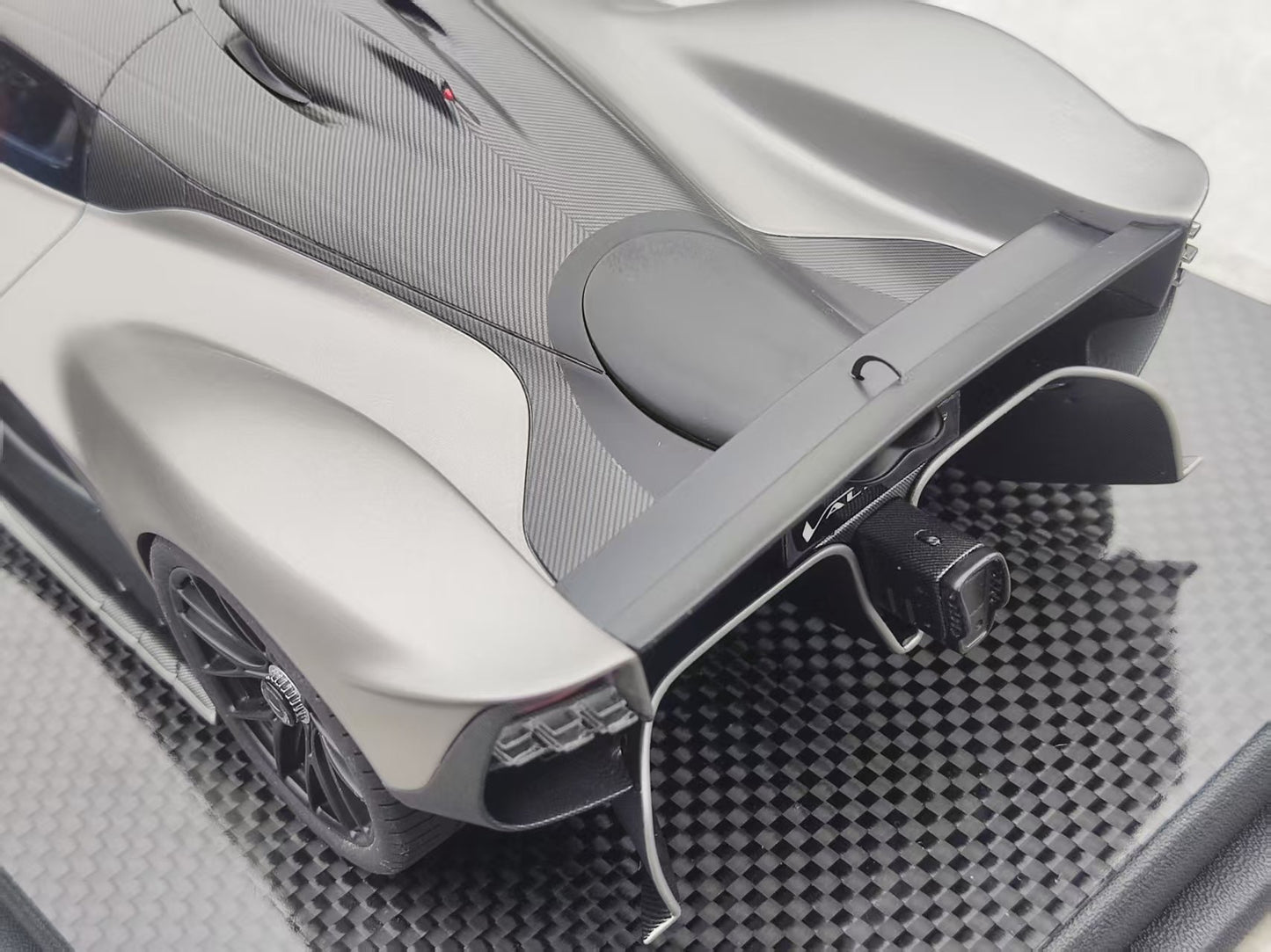 FRONTIART 1/18 Aston Martin Valkyrie Silver FA182