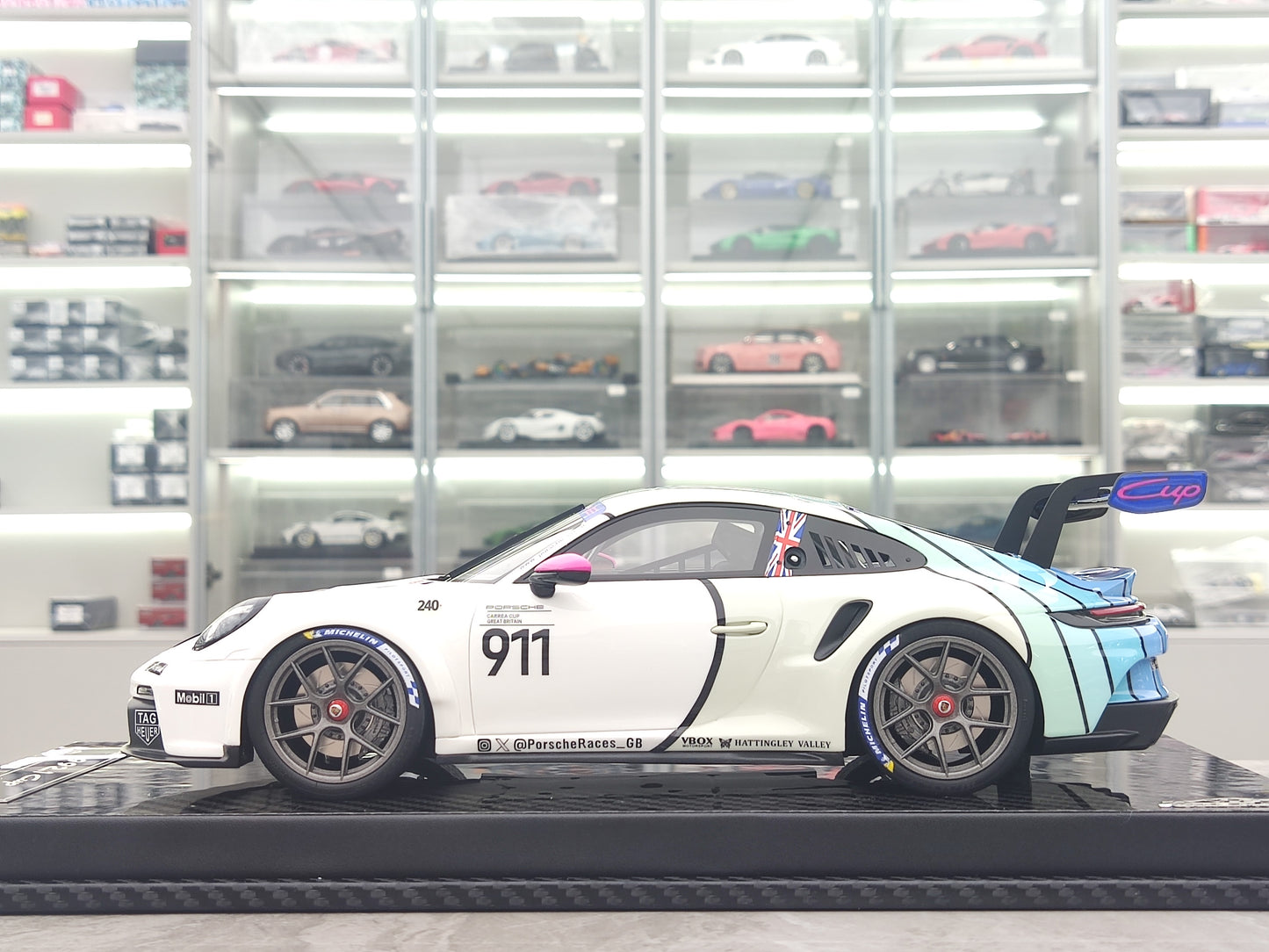 VIP 1/18 Porsche 911 GT3 CUP White Blue Livery VIP177