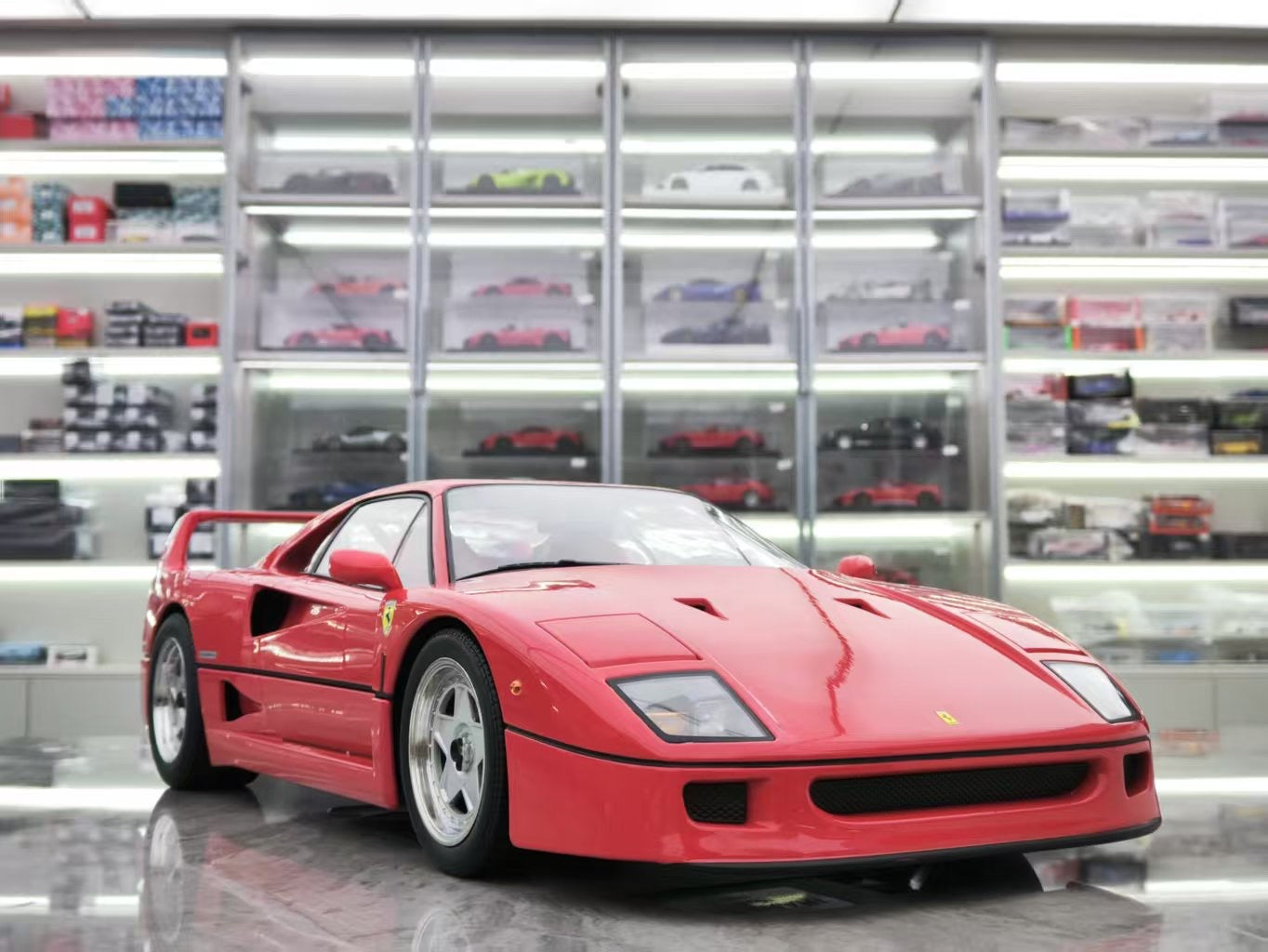 NOREV 1/12 Ferrari F40 Red Alloy Car Model 127902