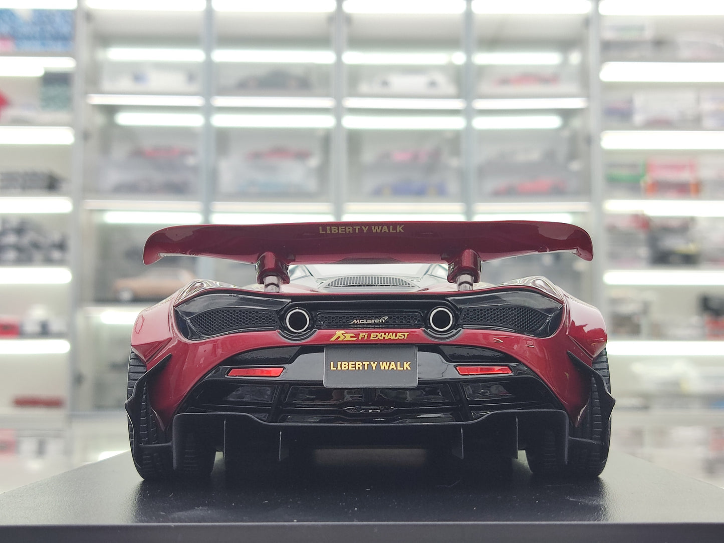 Topspeed 1/18 McLaren 720S LB Works Gem Red TS0599