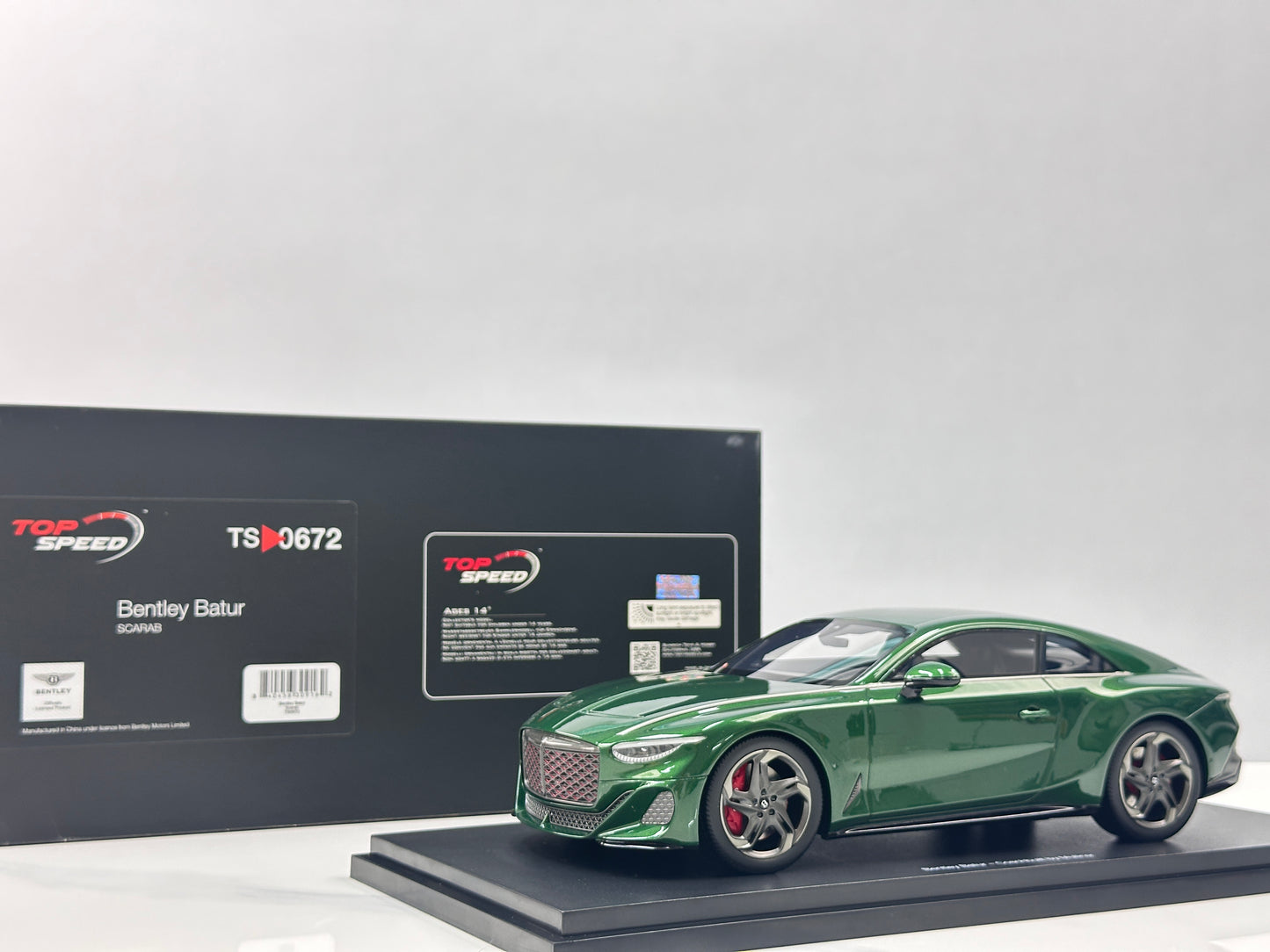 Topspeed 1/18 Bentley Batur Scarab Green TS0672