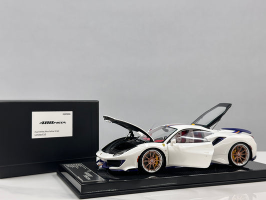 DM Pro 1:18 Ferrari 488 pista  – Black Base, Style E – White – Full-Opening Resin Model (DGP005B)