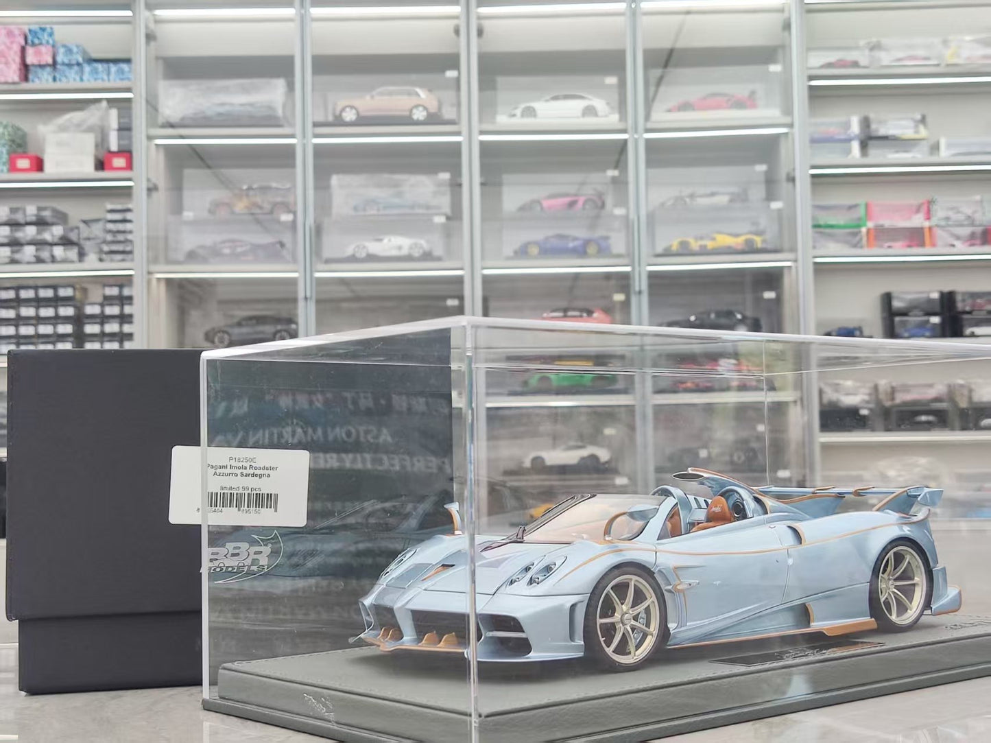 BBR 1/18 Pagani Imola Roadster Light Blue P18250E