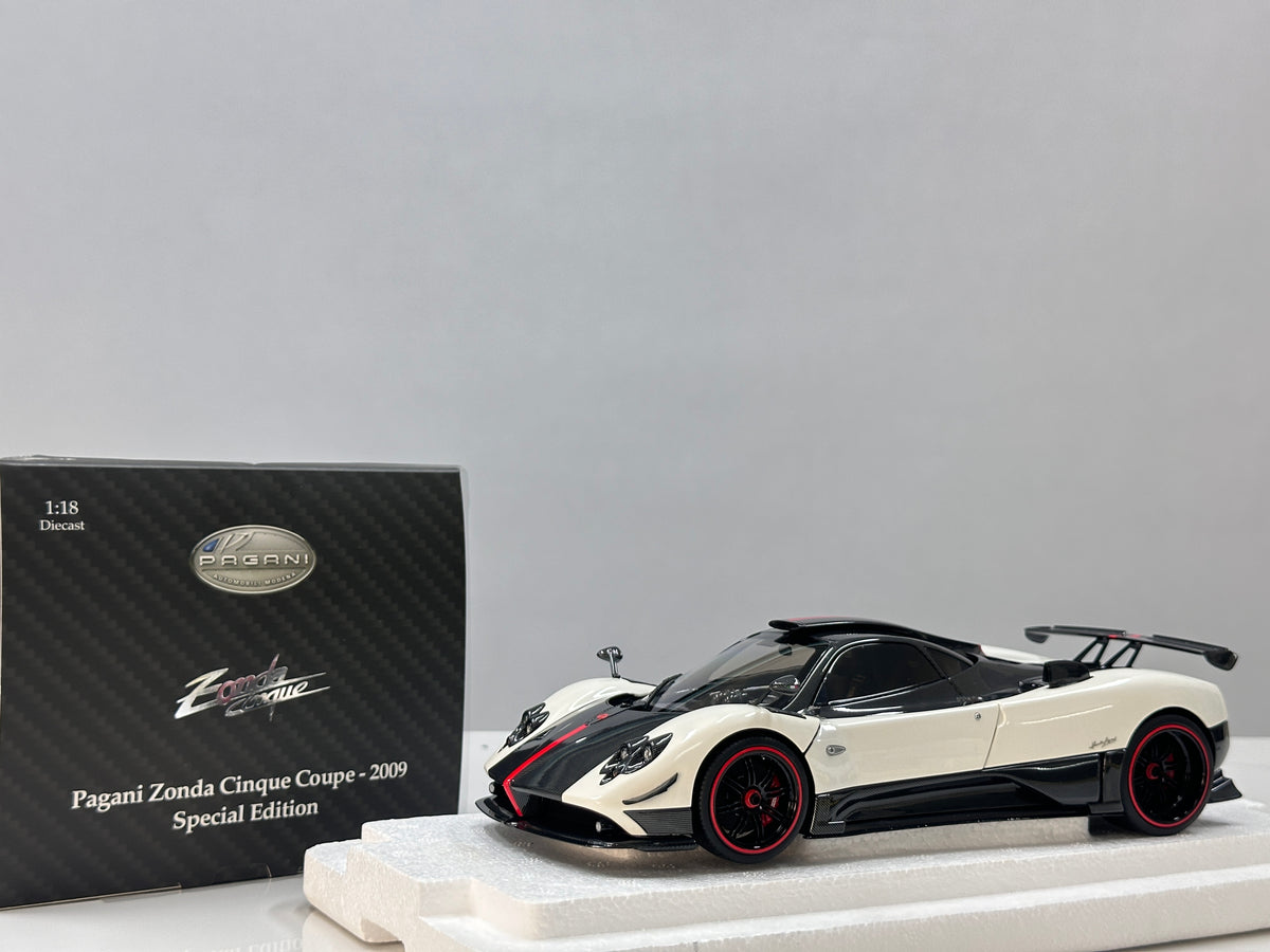 Almost Real 1/18 Pagani Zonda Cinque Coupe - 2009 White 850601101