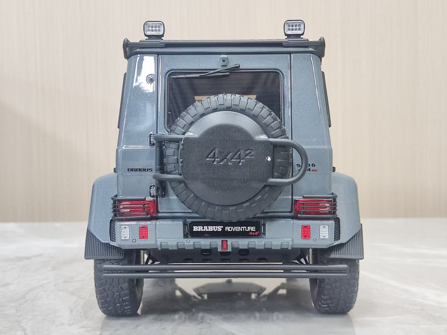 Almost Real 1:18 Brabus 4x4 – Metallic Grey (AR028)